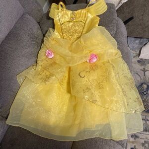 Disney Beauty And The Beast Belle
Costume Dress Sz 5/6 Satin Bodice
Broach Roses